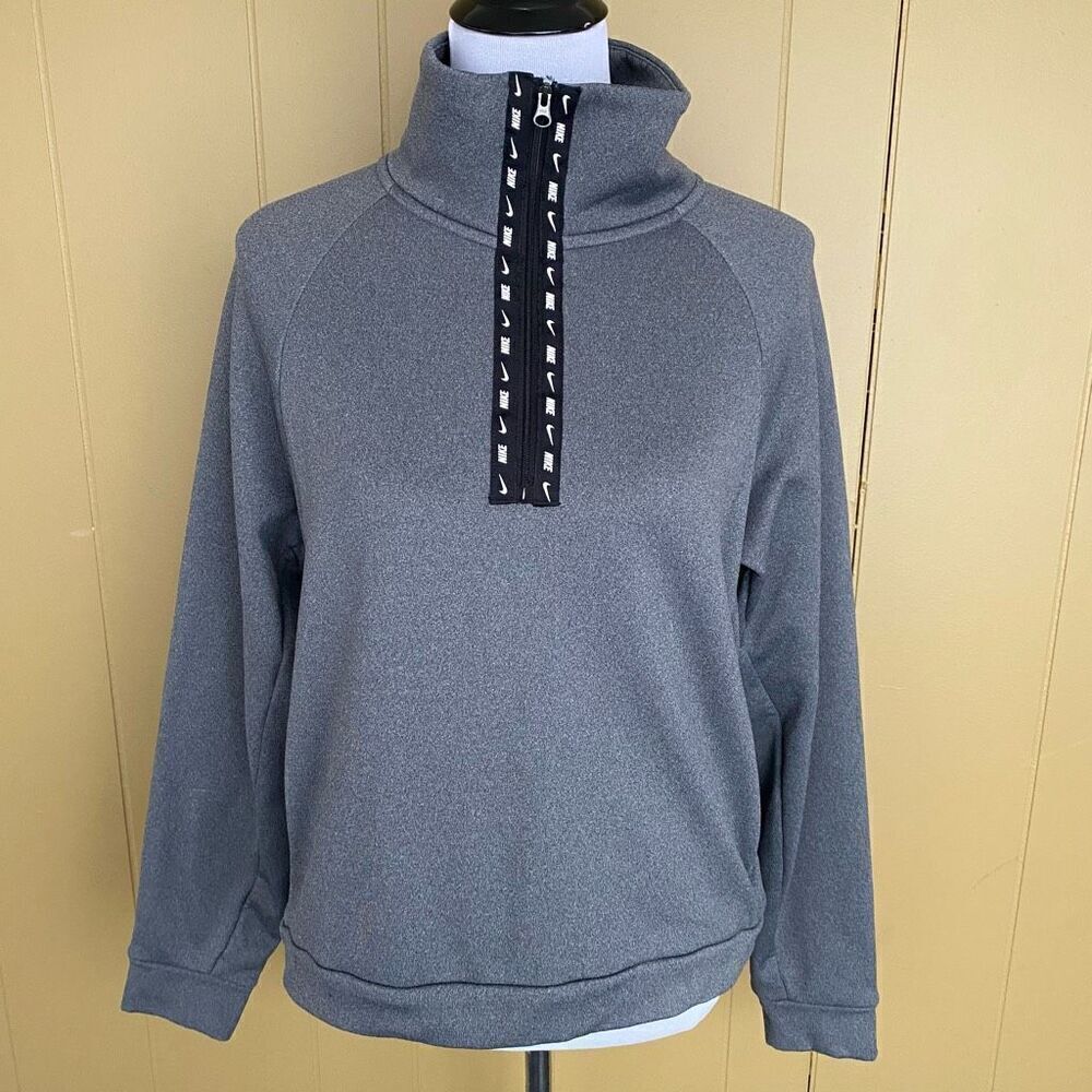 Nike women S Longsleeve cropped quarter zip pullover grey